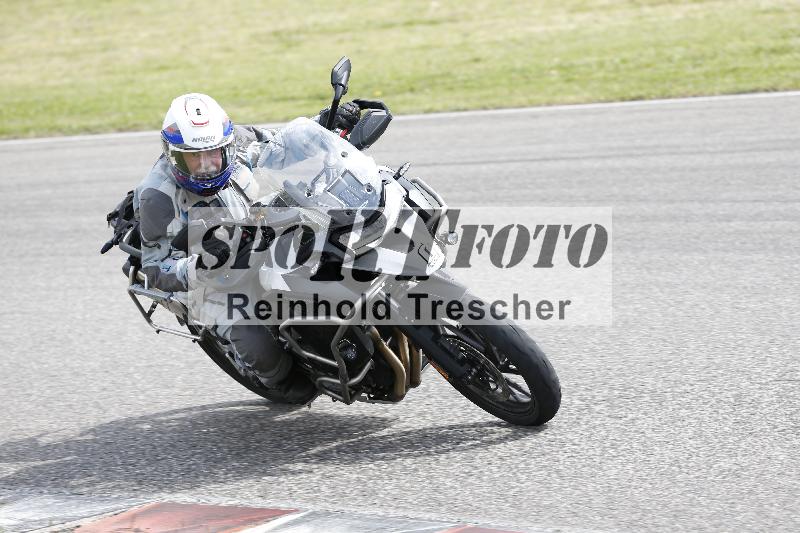 /Archiv-2025/10 23.04.2025 Cornu Master School ADR/gruen-vert/0